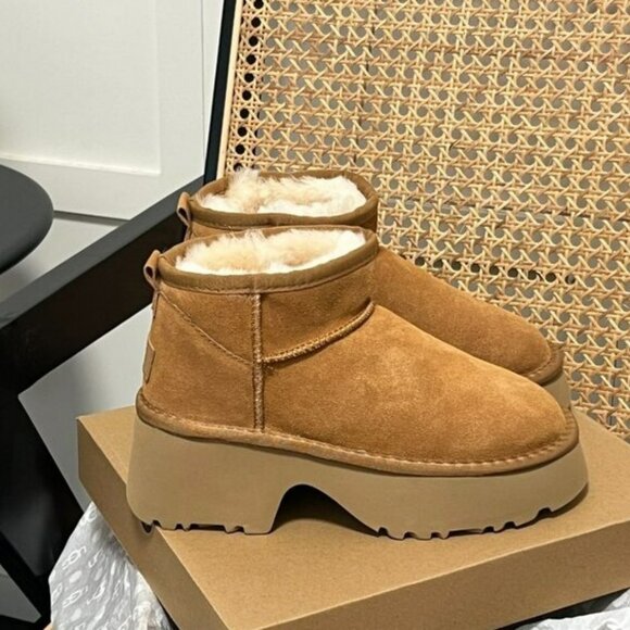 UGG Classic Ultra Mini New Heights Boot - Picture 2 of 9